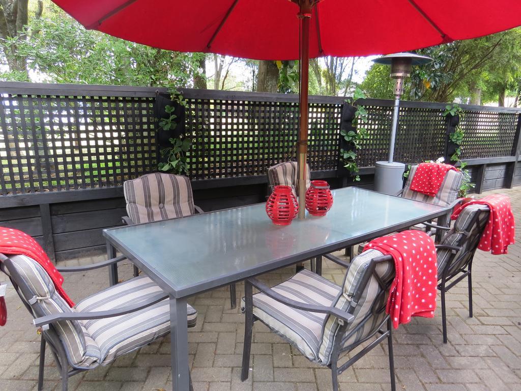 The Loft Bed And Breakfast Taupo Exterior photo