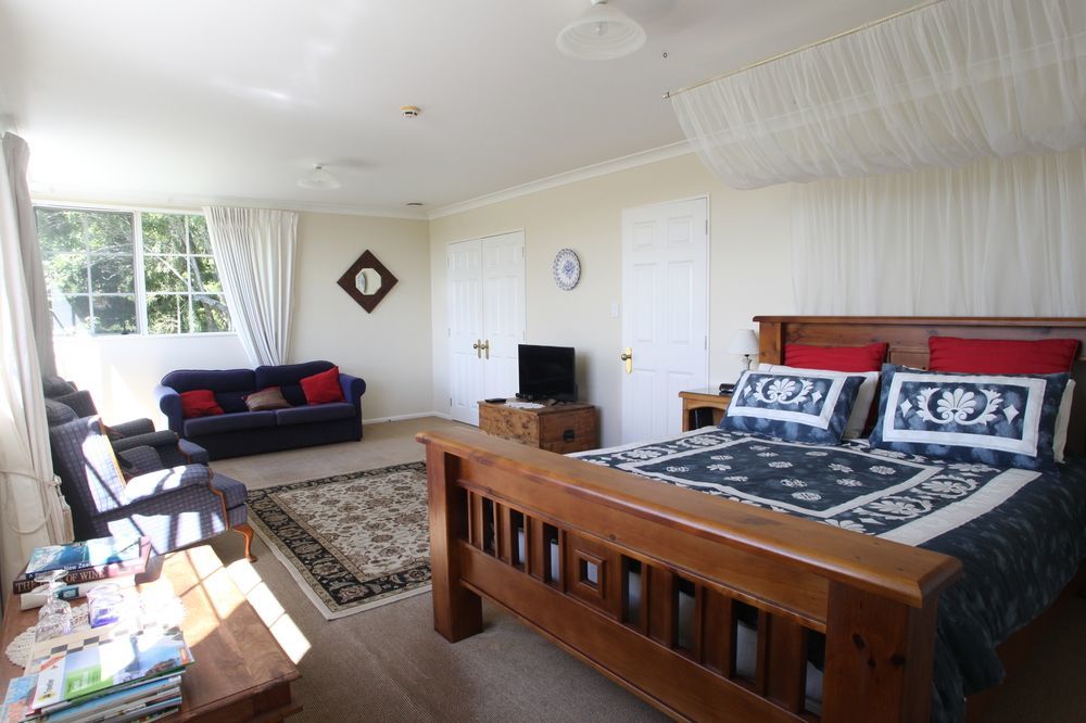 The Loft Bed And Breakfast Taupo Exterior photo